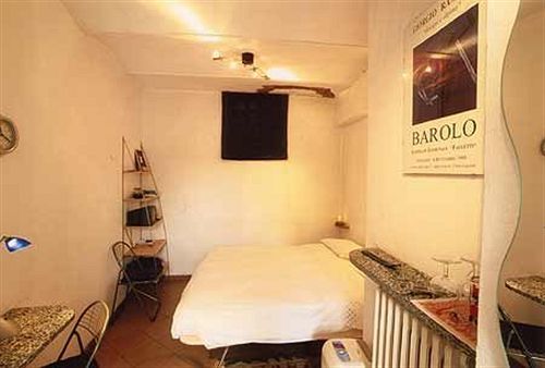 Vicolo Del Pozzo Hotel Barolo Exterior photo